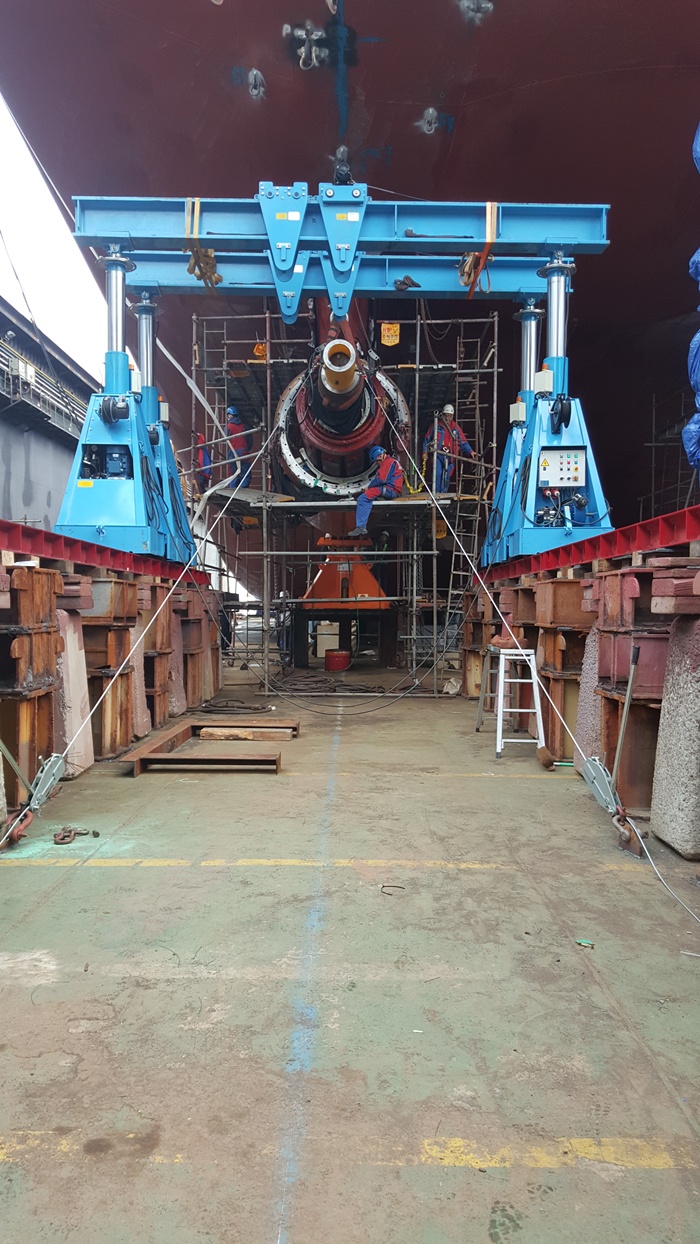 ABB 아지포드 선박추진체 교체 작업2.jpg